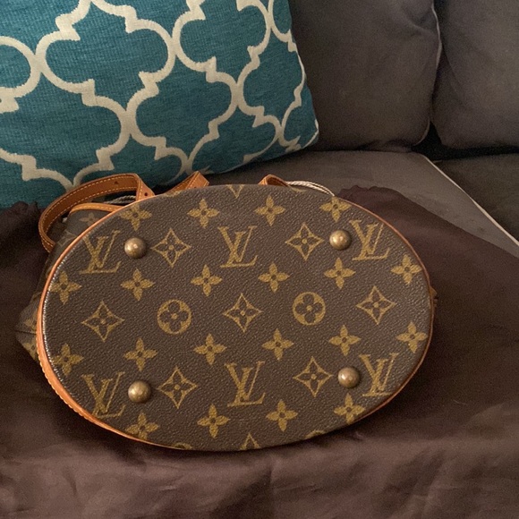 Louis Vuitton monogram petite bucket bag Authentic - Picture 2 of 8